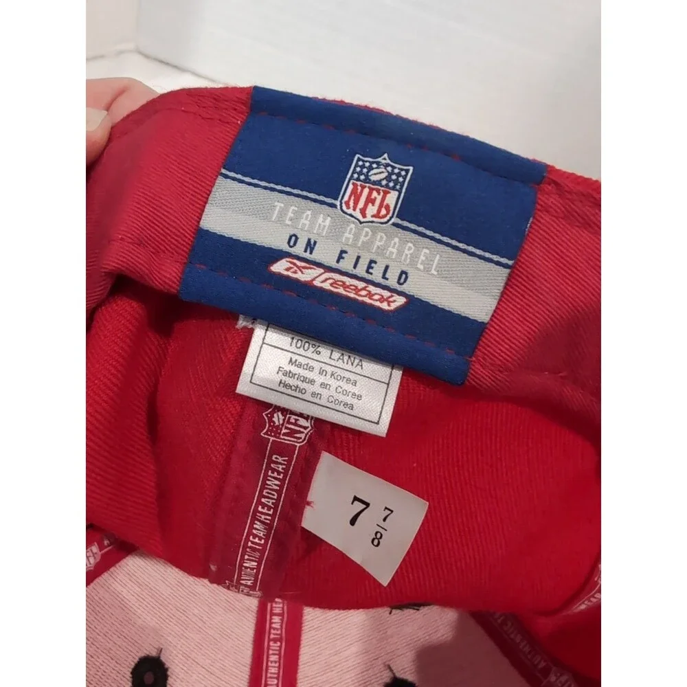 ATLANTA FALCONS REEBOK NFL TEAM APPAREL ON FIELD  FITTED SIZE 7  7/8  RED/BLACK